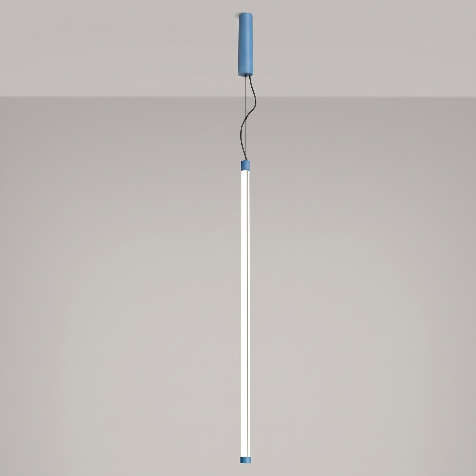 Lampa wisząca TRANG 100 LED błękitna regulowana nad wyspę