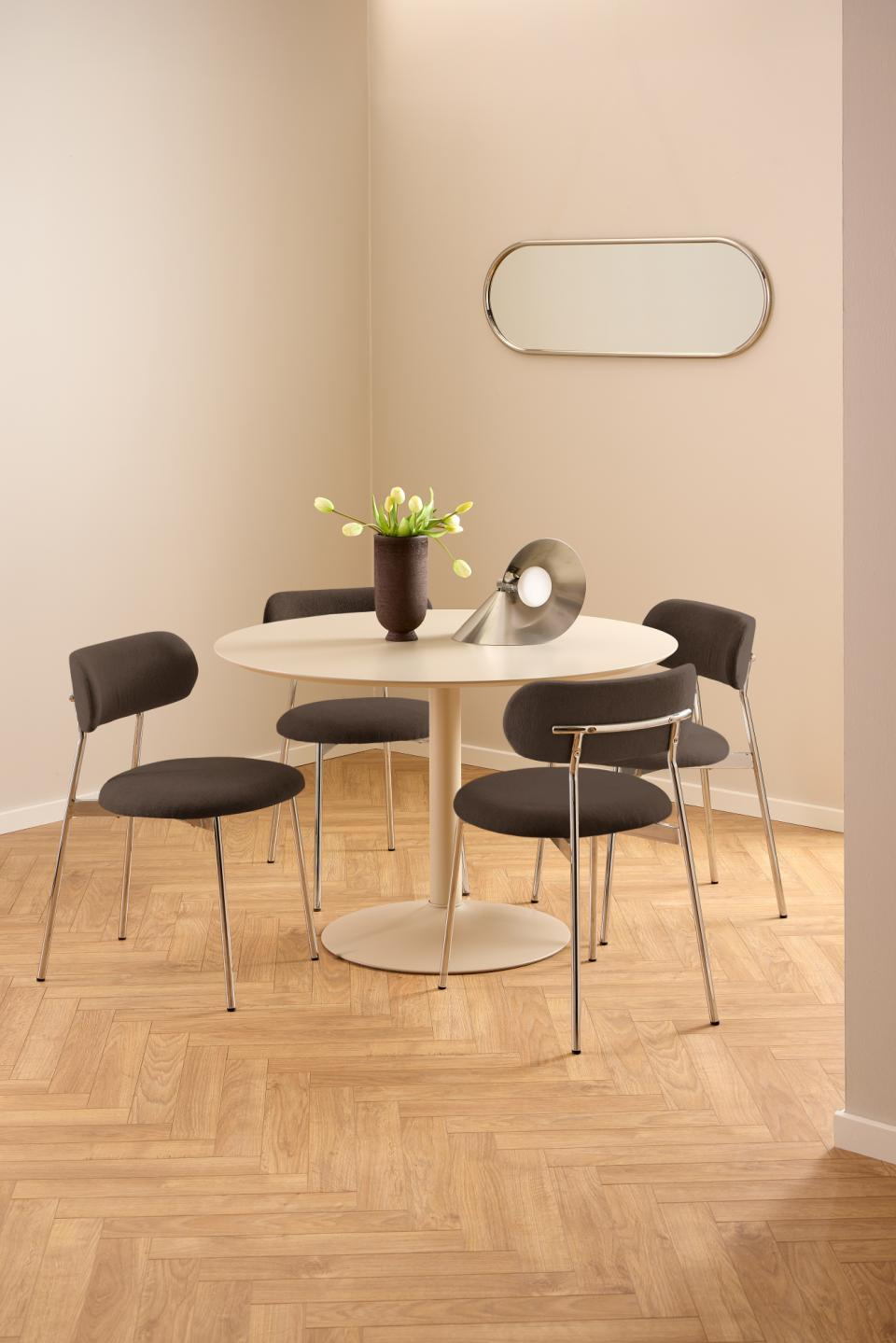 Krzesło Lyric Actona brązowe chromowane tapicerowane do jadalni