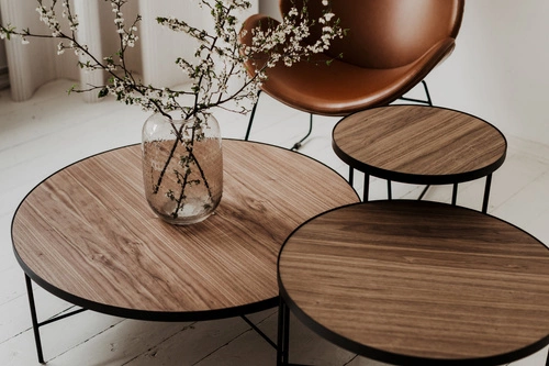 Stolik kawowy okrągły TRE 900 orzech amerykański skandynawski do salonu NORDIFRA