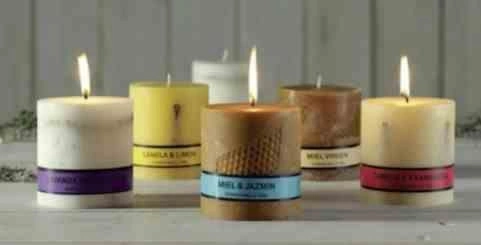 Świeca sojowa zapachowa Asturias Cereria Molla miód naturalna dekoracyjna 8 cm