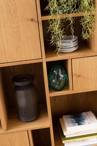 Regał na książki drewniany Rangoon Actona 90 cm skandynawski dąb do salonu i biura