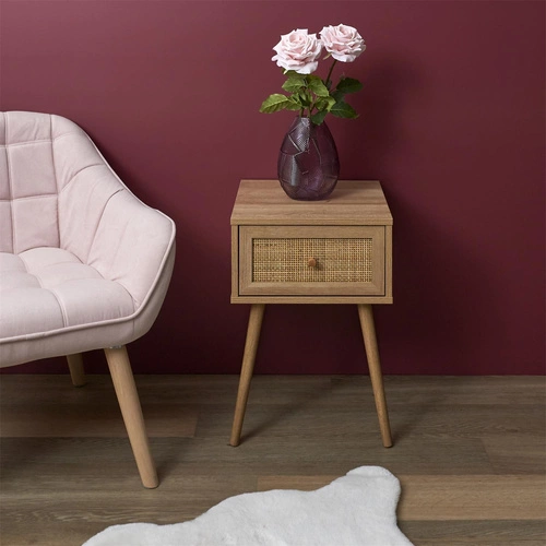 Szafka nocna boho Intesi Bali z plecionym frontem i drewnianymi uchwytami