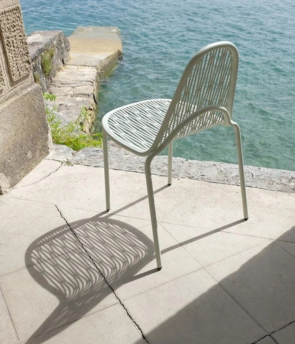 Krzesło metalowe Malvasia zielone jasne do jadalni i kuchni nowoczesne na taras