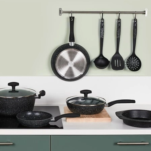 Patelnia aluminiowa kuta 20 cm czarna