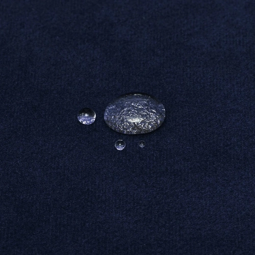 Sofa 3 osobowa Candice granatowa aksamitna hydrofobowa nowoczesna do salonu Atmosphera