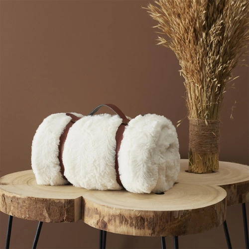 Koc Furry biały miękki koc polarowy na kanapę i łóżko z uchwytem Intesi 120x150