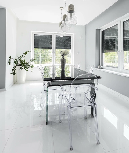 Krzesło transparentne Royal D2.DESIGN do jadalni i salonu ludwikowskie z podłokietnikami