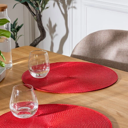 Okrągła czerwona podkładka pod talerz 38 cm pleciona do jadalni 5five simply smart