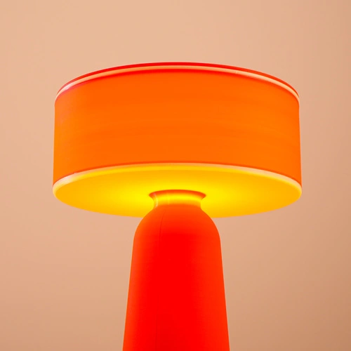 AXO czerwona lampa biurkowa nowoczesna na biurko do gabinetu