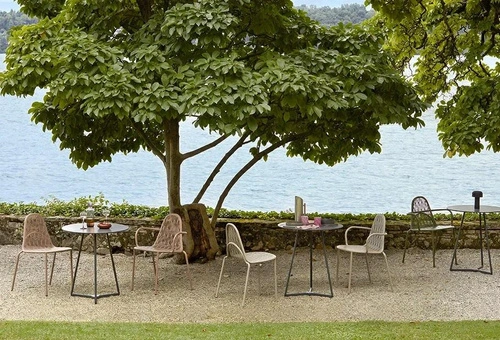 Krzesło metalowe Malvasia zielone jasne do jadalni i kuchni nowoczesne na taras