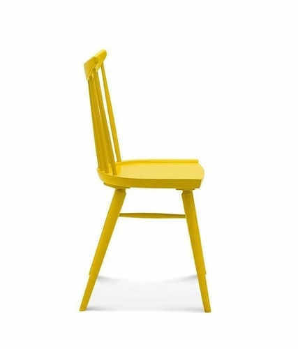 Krzesło drewniane Fameg Stick personalizowane do jadalni i kuchni w stylu skandynawskim