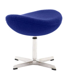 Podnóżek tapicerowany Jajo inspirowany Egg niebieski nowoczesny do salonu D2.DESIGN