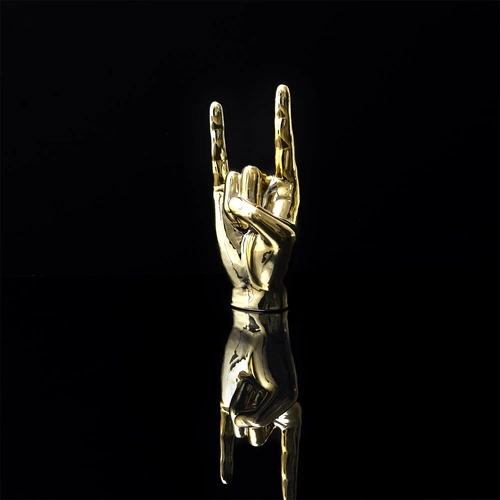 Figurka dekoracyjna Dłoń Rock and Roll Intesi złota ceramiczna do salonu lub na prezent