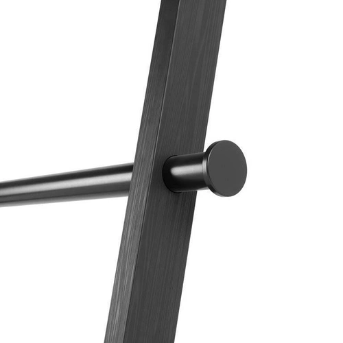 Wieszak drabina Leana Umbra czarny nowoczesny stojący do przedpokoju i łazienki