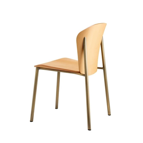 Krzesło do jadalni Finn SCAB Design drewniane nowoczesne z metalowymi złotymi nogami