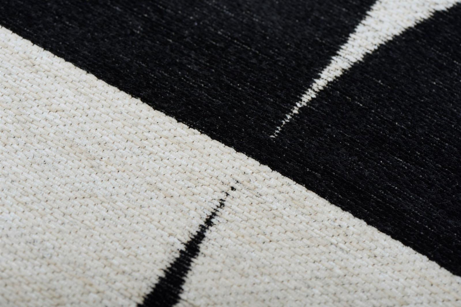 Dywan do salonu nowoczesny Mono White 160x230 antypoślizgowy łatwoczyszczący glamour Carpet Decor