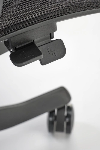 Fotel biurowy ergonomiczny Dolva czarny siatkowy obrotowy z zagłówkiem i podłokietnikami do biura