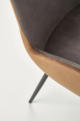 Krzesło tapicerowane Sarah Intesi szare z podłokietnikami do jadalni styl skandynawski