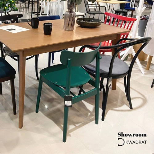Krzesło drewniane Fameg B-9 personalizowane z podłokietnikami do jadalni i salonu retro