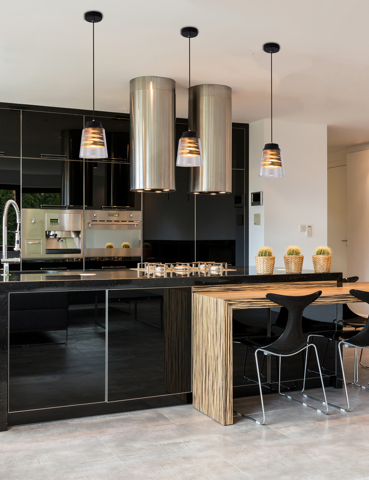 Lampa wisząca Fresno czarna szklana regulowana do kuchni i jadalni CANDELLUX 120 cm