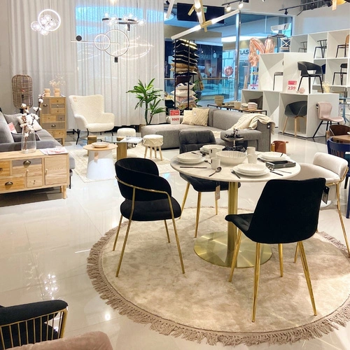 Krzesło do jadalni Pilo szare welurowe tapicerowane glamour na złotych nogach Intesi