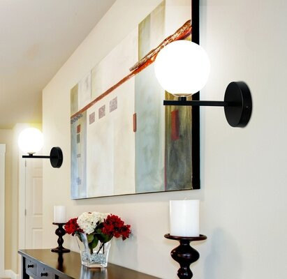 Kinkiet ścienny Kama nowoczesny czarny złoty z białym kloszem do sypialni i salonu 19 cm