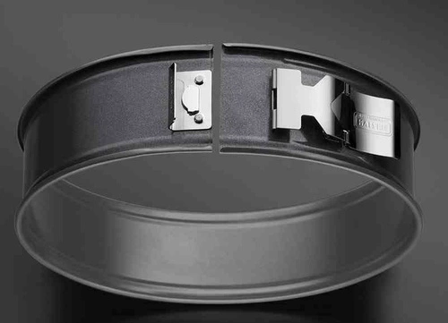 Tortownica 28 cm Kaiser stalowa rozpinana z ceramiczną powłoką nieprzywierającą do ciasta