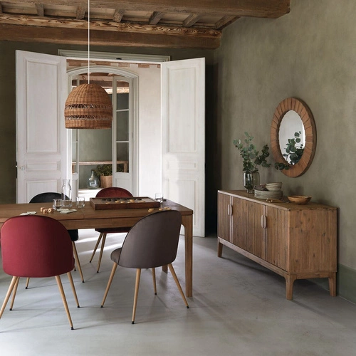 Komoda drewniana Sabor 160 cm z frezowanymi frontami na nóżkach do salonu Atmosphera