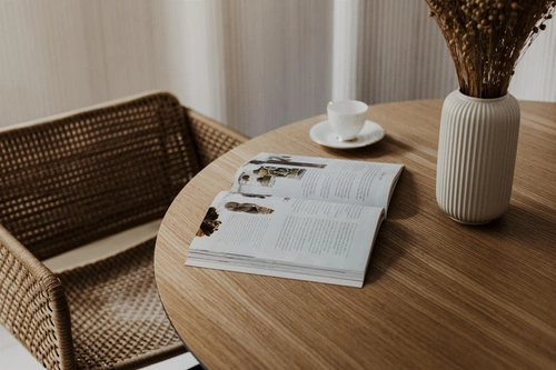 Stół okrągły do jadalni Tavle 145 cm dąb naturalny nowoczesny na jednej nodze NORDIFRA