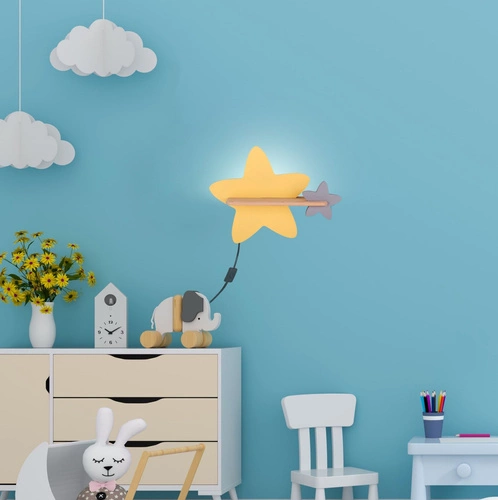 Kinkiet ścienny LED Star do pokoju dziecięcego klasyczny drewniany złoty 5W CANDELLUX LIGHTING