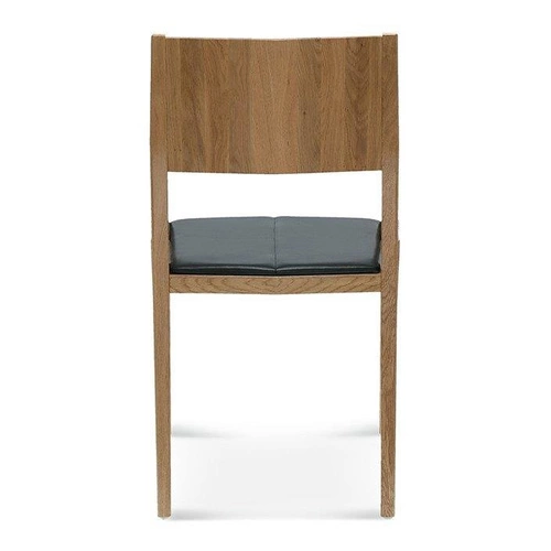 Krzesło do jadalni Arcos FAMEG drewniane bukowe tapicerowane z podłokietnikami personalizowane