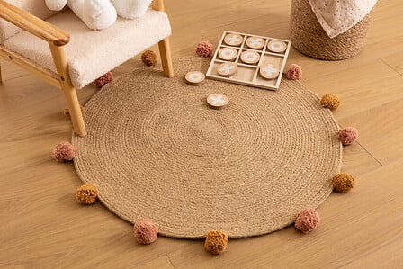 Dywan boho okrągły jutowy z pomponami 78cm Atmosphera do pokoju dziecka lub salonu