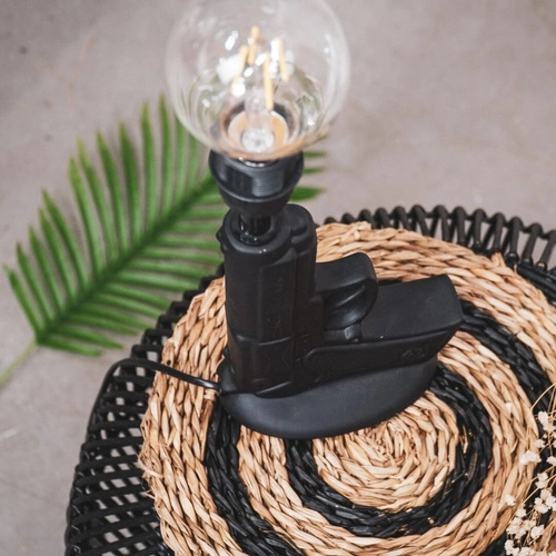 Lampka nocna Gun czarna nowoczesna ceramiczna do sypialni i salonu industrialny design 32cm