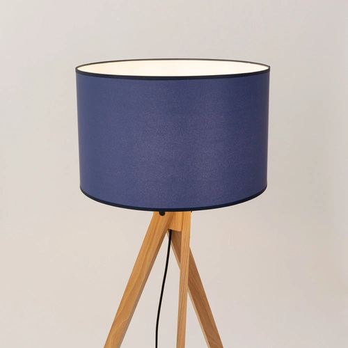 Lampa stojąca do salonu NATT nowoczesna drewniana granatowa z abażurem 140 cm