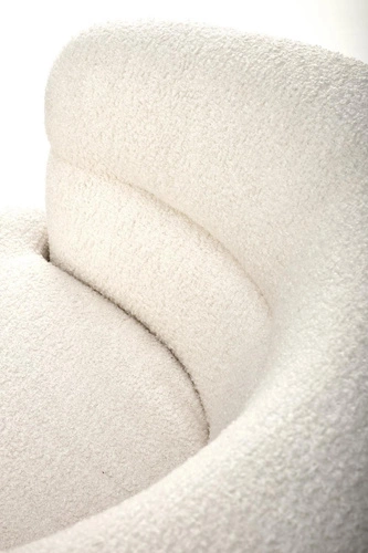 Fotel kubełkowy Mayi nowoczesny do salonu i biura kremowy bouclé z podnóżkiem Intesi