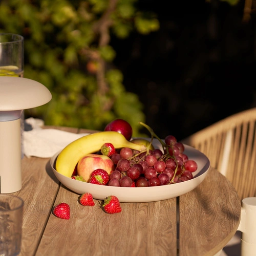 Okrągła taca dekoracyjna metalowa beżowa 30 cm House Nordic do serwowania