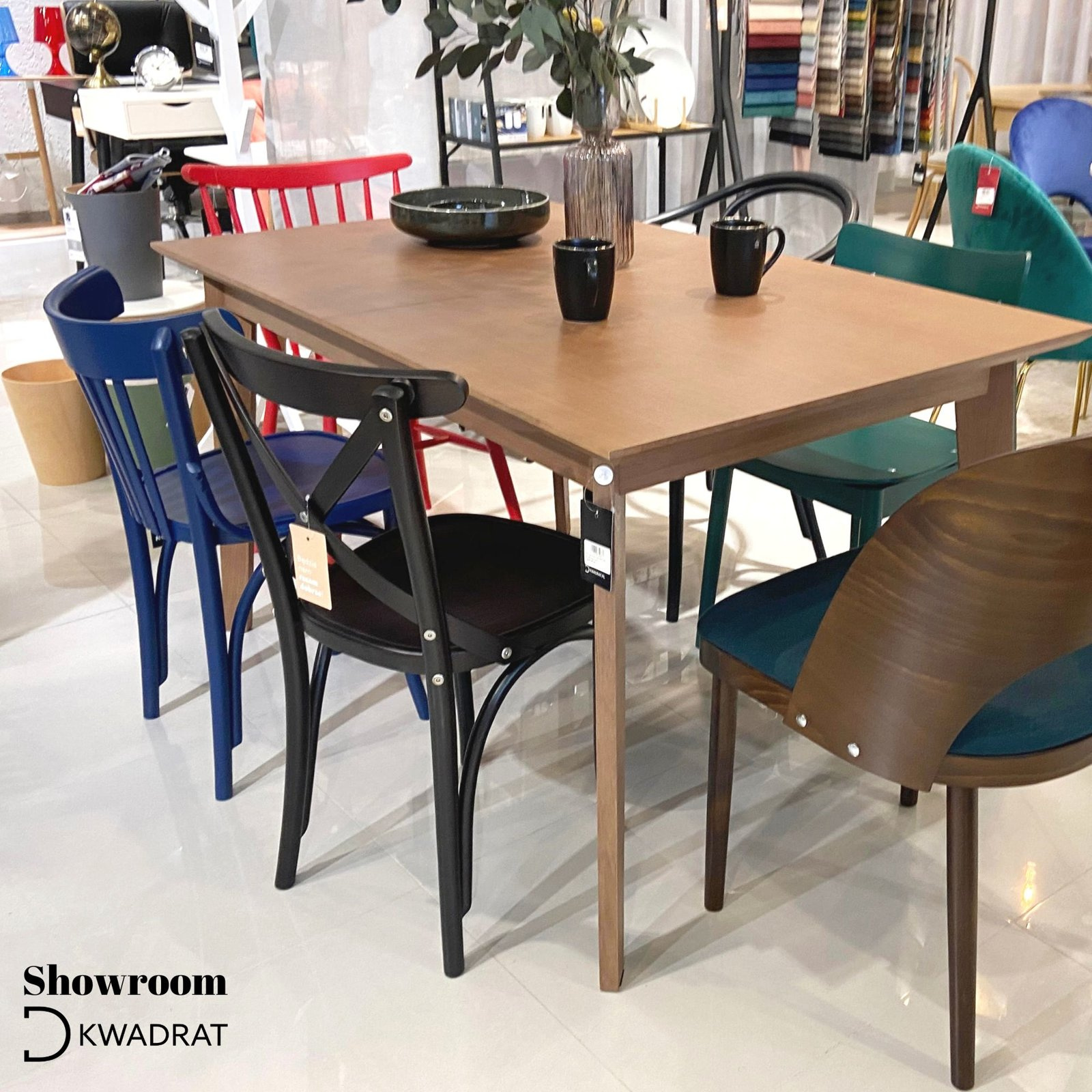 Krzesło drewniane Fameg A-8810 do jadalni i kuchni personalizowane bukowe nowoczesne