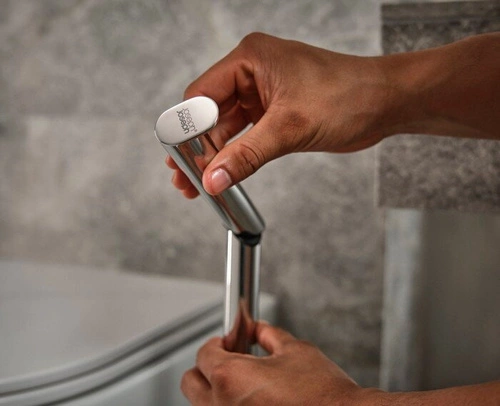 Stojak na papier toaletowy Joseph Joseph Easystore Luxe srebrny stal nierdzewna nowoczesny do łazienki