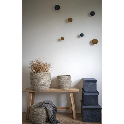 Ławka drewniana do przedpokoju Barcelona Intesi z naturalnego drewna tekowego w stylu skandynawskim