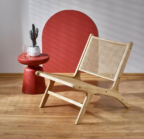 Fotel rattanowy Datura Intesi do salonu nowoczesny boho z drewnem jesionowym naturalny