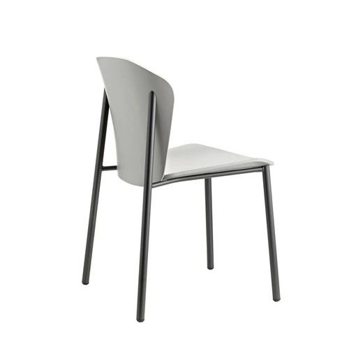 Krzesło do jadalni Finn SCAB Design nowoczesne drewniane szare z metalowymi nogami sztaplowane