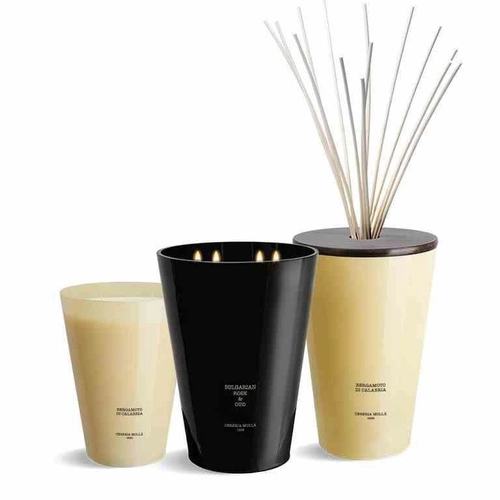 Świeca zapachowa sojowa XXL Cereria Molla Bulgarian Rose & Oud czarna do salonu