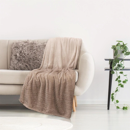 Koc Honey beżowy ciepły i miękki polarowy na łóżko lub kanapę 150x220 cm Intesi