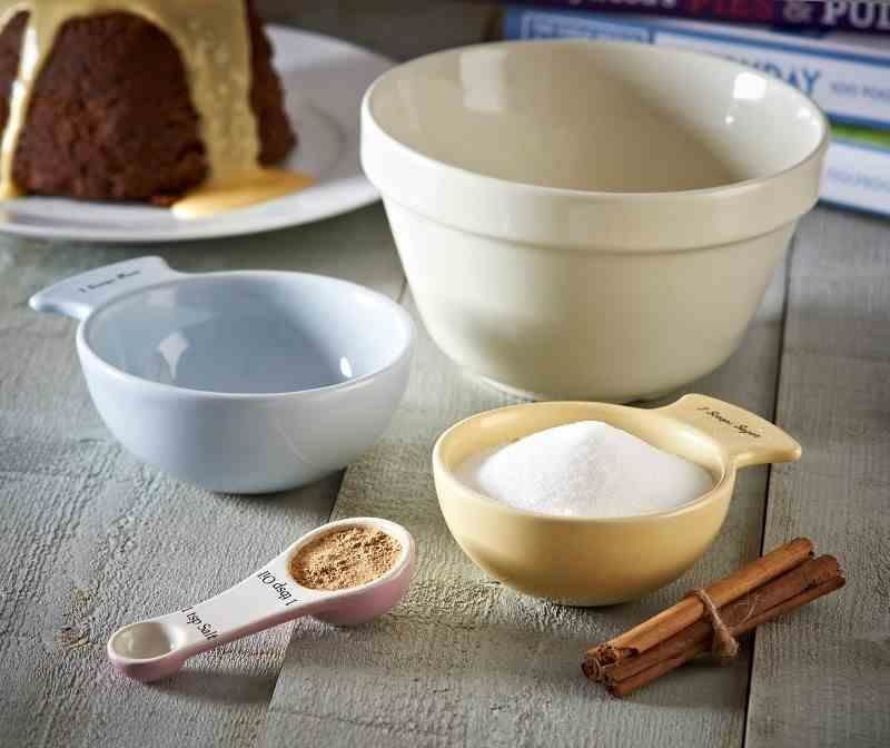 MC - Miska na pudding 1l kremowa