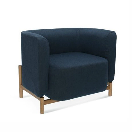 Fotel muszelka Polar FAMEG nowoczesny do salonu personalizowany z drewnem bukowym