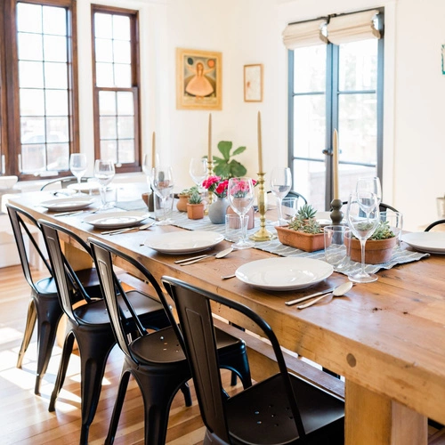 Krzesło metalowe Paris czarne inspirowane Tolix do jadalni i kuchni styl industrialny