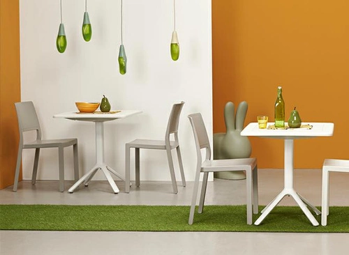 Stół kwadratowy do kuchni i ogrodu Eco 70x70 cm beżowy nowoczesny łatwe czyszczenie SCAB Design