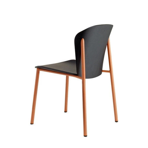 Krzesło do jadalni Finn SCAB Design drewniane nowoczesne czarne z metalowymi nogami sztaplowane