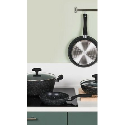 Patelnia aluminiowa kuta 24 cm czarna