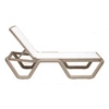 Leżak ogrodowy Vela SCAB Design nowoczesny technopolimer regulowany beżowo-biały na taras